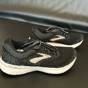 Woman’s used Brooks. Size 7 1/2.